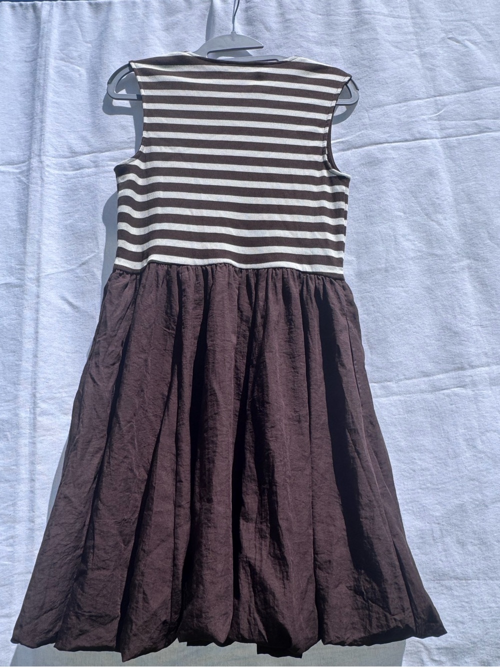 Striped Sleeveless Dress Pockets - Picture 2 of 9